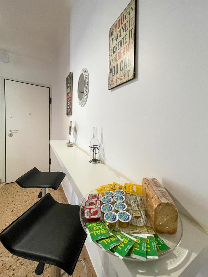 Soho Vibrant 55Sqm Apt In Athens Luaran gambar